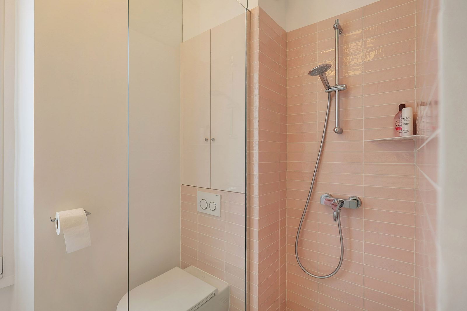 25 m2 optimisés - Une douche toute en douceur - Flora Auvray Architecte d'intérieur