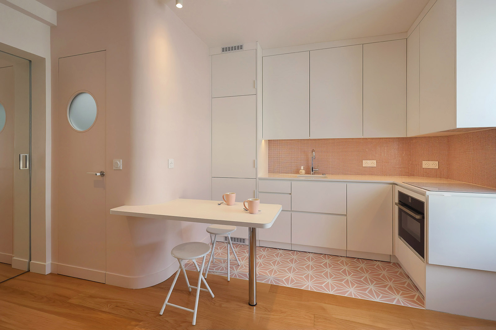 25 m2 - La cuisine entièrement équipée - Flora Auvray Architecte d'intérieur